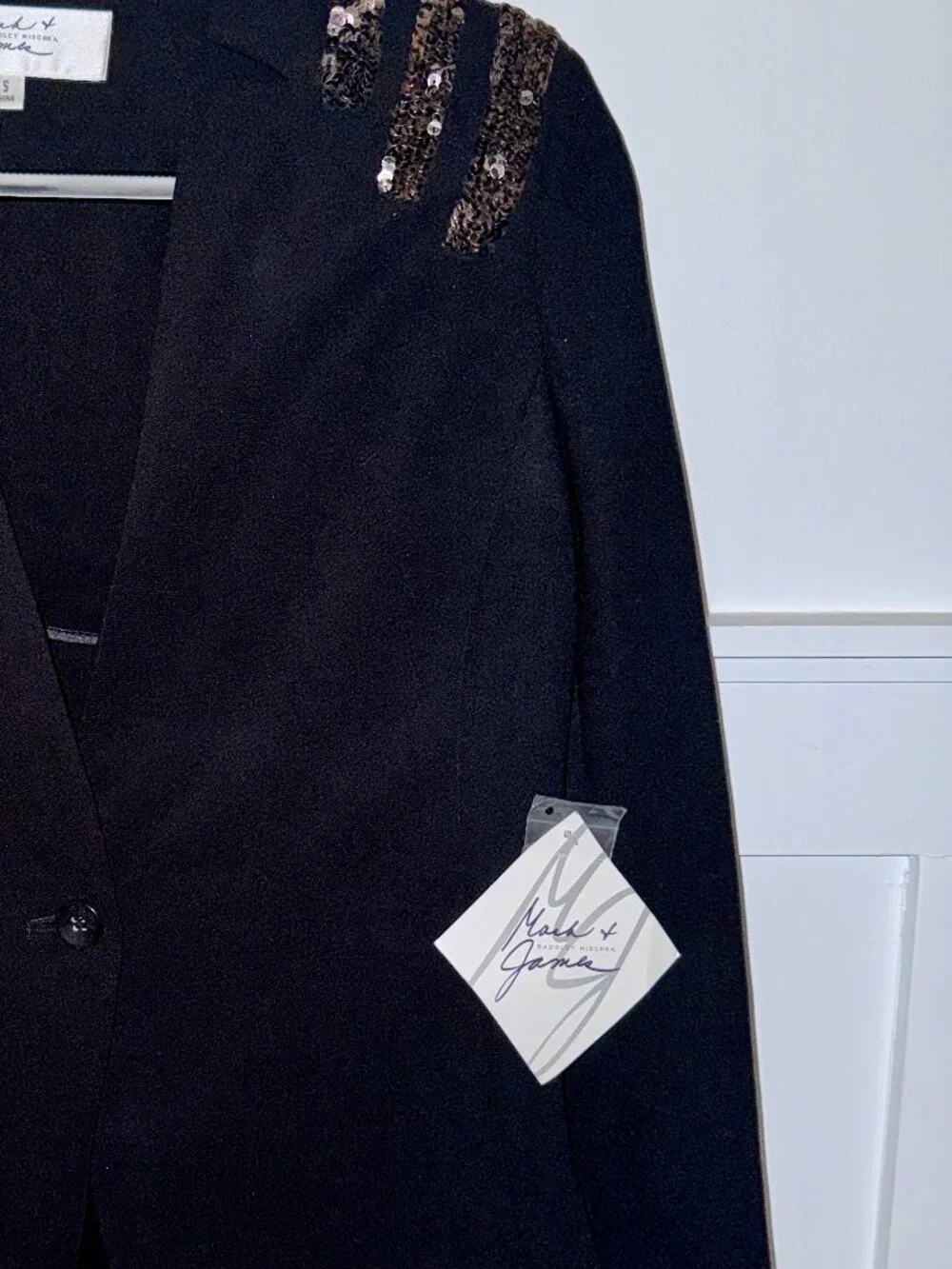 Mark & James Badgley Mischka Black Blazer Embellished Shoulder NWT, Small - Picture 2 of 11